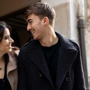 Benarkah LDR Bisa Memperkuat Hubungan? Yuk, Simak 7 Fakta Ilmiah Seputar Hubungan Romantis Berikut Ini!