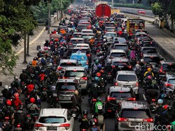 Mau Heran tapi Ini Jakarta, Jumlah Sepeda Motor Tembus 17 Juta!