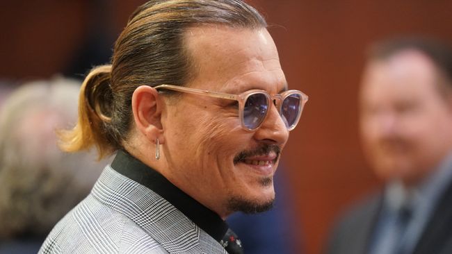 Juri memutuskan Johnny Depp memenangkan seluruh tiga klaim pencemaran nama baik dalam kasusnya melawan Amber Heard.