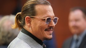 Kasus Dugaan Penghinaan Johnny Depp Beres Sebelum Sidang Digelar