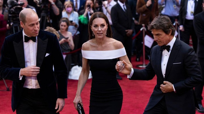 Bertemu Tom Cruise, Kate Middleton Tampil Elegan dan Stylish di Premiere Top Gun: Maverick