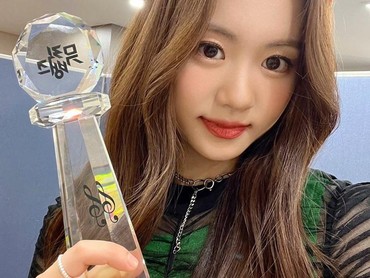 Kabar Terbaru Kim Garam eks LE SSERAFIM, Diterima di Kampus Park Min Young
