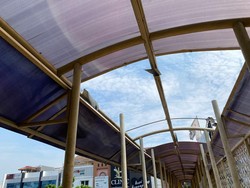 Kondisi Atap JPO di Margonda Depok Semakin Parah