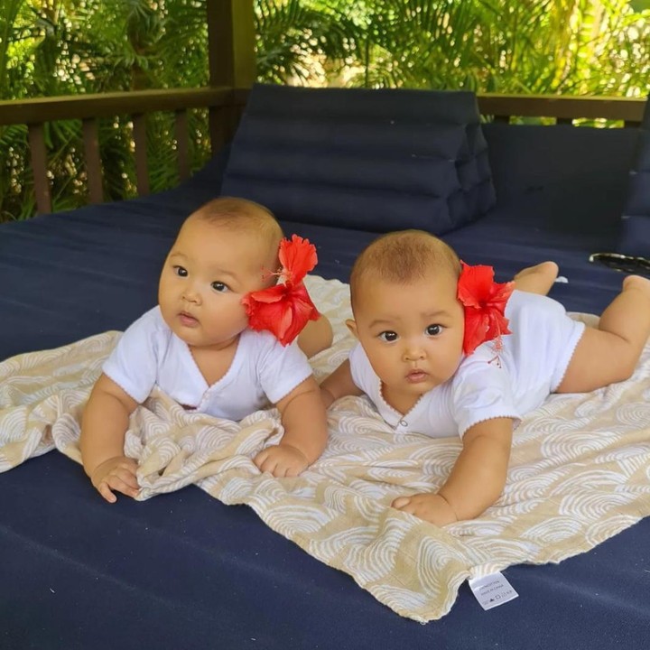 <p>Melahirkan bayi kembar pada 12 November 2021, Zivanna memberikan nama kedua bayinya itu Kimora Adam Harahap dan Kanaya Sulaiman Harahap. Keduanya memiliki nama panggilan yang cukup unik, yaitu Kimi dan Kana. (Foto: Instagram @zivannaletisha)</p>
