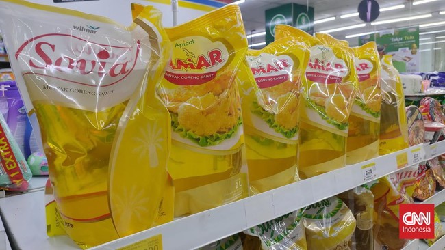 Pengusaha minyak goreng membantah punya utang kepada peritel Rp130 miliar.