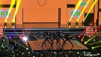 <p>NCT Dream menjadi penampil utama di Grand Launching Allo Bank Festival. Penampilan mereka begitu memukau hingga penggemar tak berhenti bersorak gembira. (Foto: HaiBunda/Mutiara Ananda)</p>