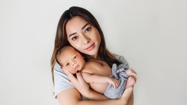 img-title Nikita Willy Ingin Dipanggil Ibu oleh Anak, Alasannya Sederhana