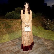 OOTD Stylish Para Selebriti di Fashion Show Gucci Cosmogonie! Ada Shin Min Ah dan Dakota Johnson