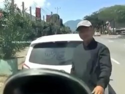 Viral! Jual Dedet Stiker Rp 200 Ribu di Jalan Bandung-Garut