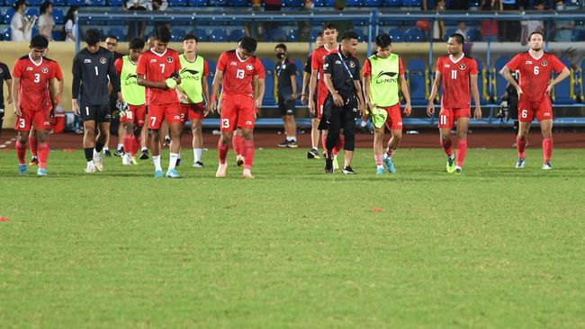 Witan Soroti Faktor Kegagalan Indonesia di SEA Games Witan Sulaeman menyoroti salah satu faktor yang menyebabkan Timnas Indonesia gagal meraih medali emas SEA Games 2021 di Vietnam.