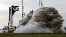 FOTO: Uji Coba Peluncuran Kapsul Luar Angkasa Starliner Boeing