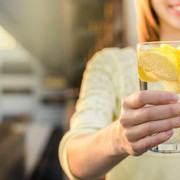 Sering Dijadikan Infused Water, Kenali 5 Efek Samping Terlalu Sering Konsumsi Buah Lemon