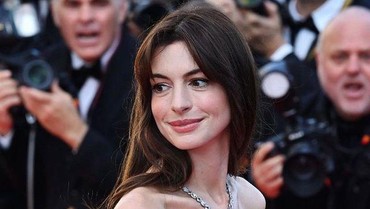Cerita Anne Hathaway Ingat Momen Keguguran Anak Pertama Saat Akting Melahirkan