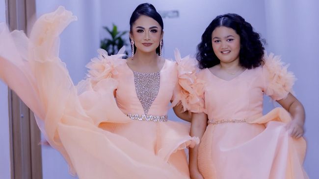 Duet Bareng KD, Amora Bikin Heboh Penonton Allo Bank Festival