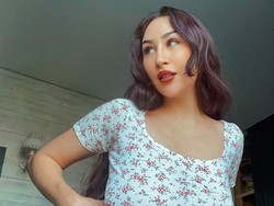 Tak Bisa Jadi Guru Karena Berdada 30 HH, Wanita Ini Jadi Model Dewasa
