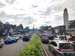 Polisi Sempat Terapkan One Way Urai Macet ke Puncak Pagi Ini