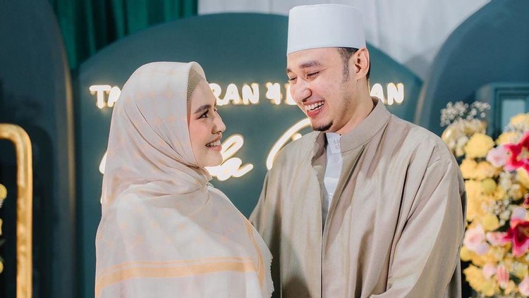 Potret Babymoon Kartika Putri di Paris Potret Babymoon Kartika Putri di Paris