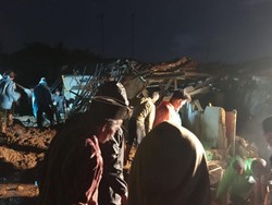 Longsor Timpa 2 Rumah di Cijeruk Bogor, 4 Orang Tewas