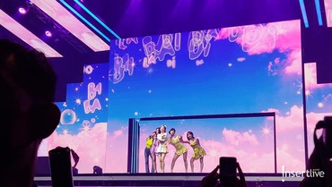 img-title Disambut Meriah, Red Velvet Tampilkan 'Feel My Rhythm' dan 'Queendom'
