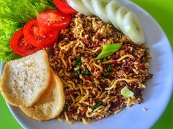 Resep Magelangan, Paduan Nasi dan Mie Goreng yang Gurih Sedap