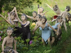 Ada Patung Pakai Bagian Tubuh Manusia, Bentuknya Bikin Merinding