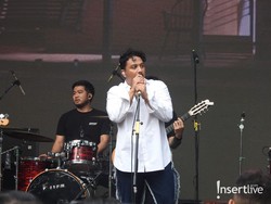 Lirik Lagu Mencintaimu - Sal Priadi