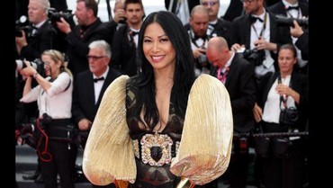 Hadiri Festival Film Cannes, Penampilan Anggun C. Sasmi Jadi Sorotan