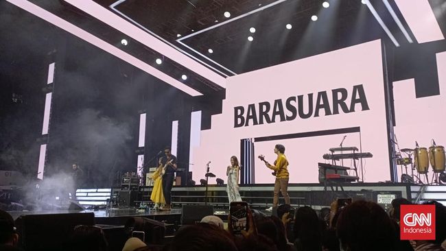 Barasuara mengguncang panggung Special Shows di hari ketiga Allo Bank Festival 2022.