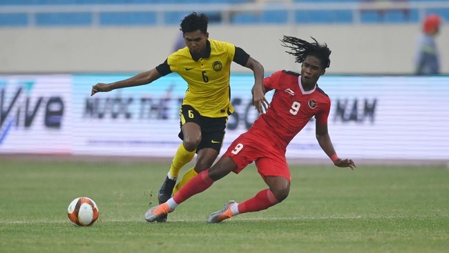 Penyerang Timnas Indonesia U-23 Ronaldo Kwateh memberikan tanggapannya usai Indonesia gagal mendapatkan medali emas SEA Games 2021 (2022).