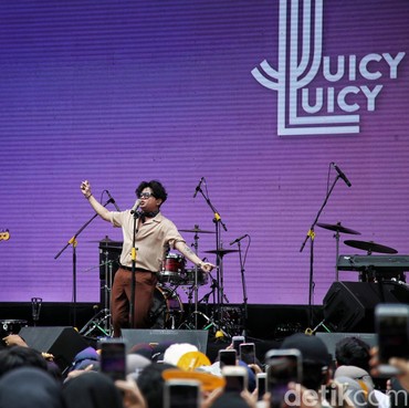 Lirik Lagu Malapetaka - Juicy Luicy