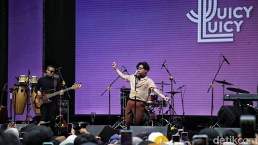 img-title Lirik Lagu Malapetaka - Juicy Luicy