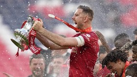 Jordan Henderson Resmi ke Al Ettifaq: Dilatih Gerrard, Lawan Ronaldo