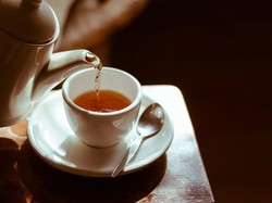 Melacak Jejak Tradisi Minum Teh di Kota Solo dalam Serat Centhini