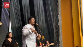 VIDEO: Pentas Syahdu Sal Priadi di Allo Bank Festival Day 3