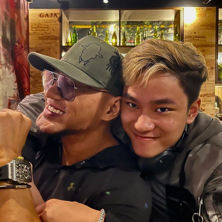 <p>Putra Deddy Corbuzier, Azka Nikola Corbuzier kini sudah remaja. Ia telah berusia 15 tahun, Bunda.  (Foto: Instagram @azkacorbuzier)</p>