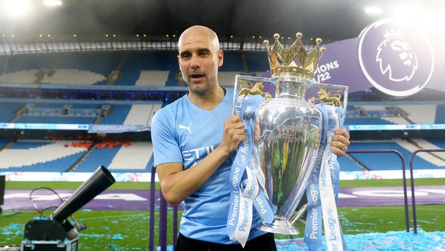 Berita tentang Pep Guardiola dan Erik ten Hag yang akan hadapi masalah besar di Manchester United jadi yang populer dalam 24 jam terakhir.