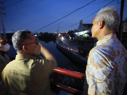 Cek Banjir Rob di Semarang, Ganjar Minta Pemda Stand by