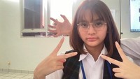 7 Pesona Khadeeja Aisha, Putri Andra Ramadhan Gitaris Dewa 19 yang Sudah ABG