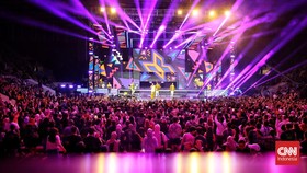 Polling CNN: 66 Persen Responden Siap Konser, Synchronize Favorit