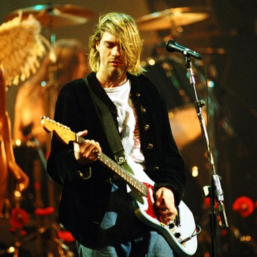 Gitar Kurt Cobain di Video Nirvana 'Smells Like Teen Spirit' Laku Rp64 M