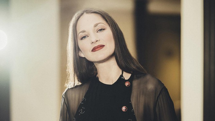 Beda Gaya Marion Cotillard dengan Putri Kerajaan Monako di Festival Film Cannes 2022, Siapa Paling Modis?