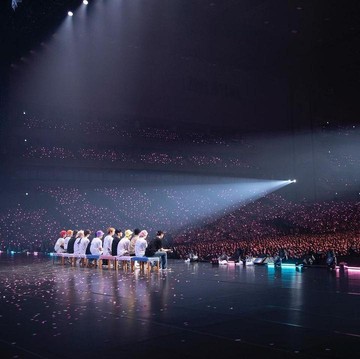 img-title Momen yang Telah Lama Dirindukan Idola dan Fans K-Pop Ini Kembali Hadir Seiring Kasus Pandemi Menurun