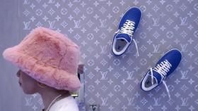 FOTO: Mengenang Karya-karya Terakhir Virgil Abloh dalam Wujud Sneakers