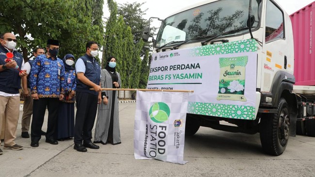 DKI Jakarta melepas ekspor perdana beras FS Yasamin seberat 19 ton ke Riyadh, menjadi penanda produk lokal diterima di pasar internasional.