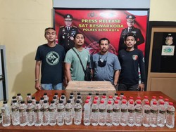 Puluhan Botol Arak Bali Disita Polisi di Bima NTB