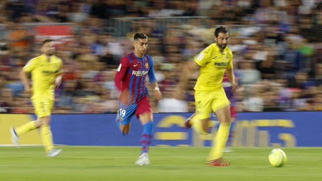 Villarreal menundukkan Barcelona dalam laga penutup musim Liga Spanyol di Stadion Camp Nou, Senin (23/5) dini hari.