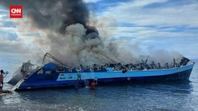 VIDEO: Kapal Feri Terbakar, 7 Orang Tewas