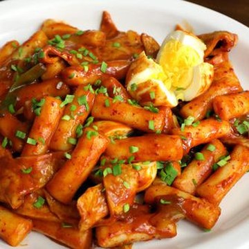 img-title 3 Makanan Korea yang Cocok Dimakan Bersama Tteokbokki, Dijamin Bikin Ngiler!