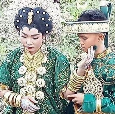 Viral Bocah Nikahi Wanita Dewasa, KTP Dipertanyakan