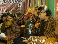 Puluhan Orang Berlatih Dalang Jemblung, Kesenian Nyaris Punah di Purbalingga